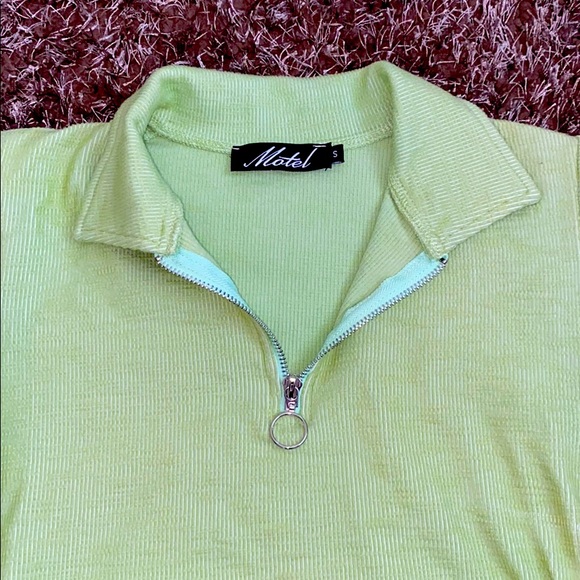 Motel Rocks crop top - Picture 2 of 5